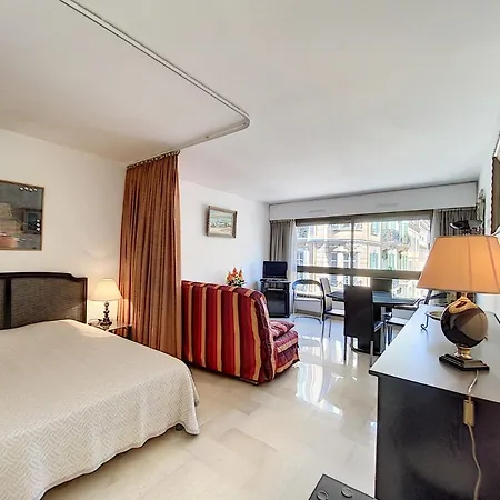 Gray D'albion Bon500 Cannes