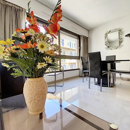 Gray D'albion Bon500 Апартаменты