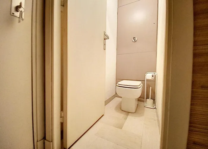 Διαμέρισμα Gray D'albion Bon500 *