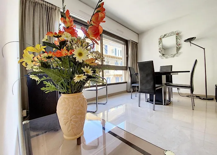 Gray D'albion Bon500 Διαμέρισμα